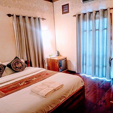 Ireenkevin Guesthouse Luang Prabang Extérieur photo