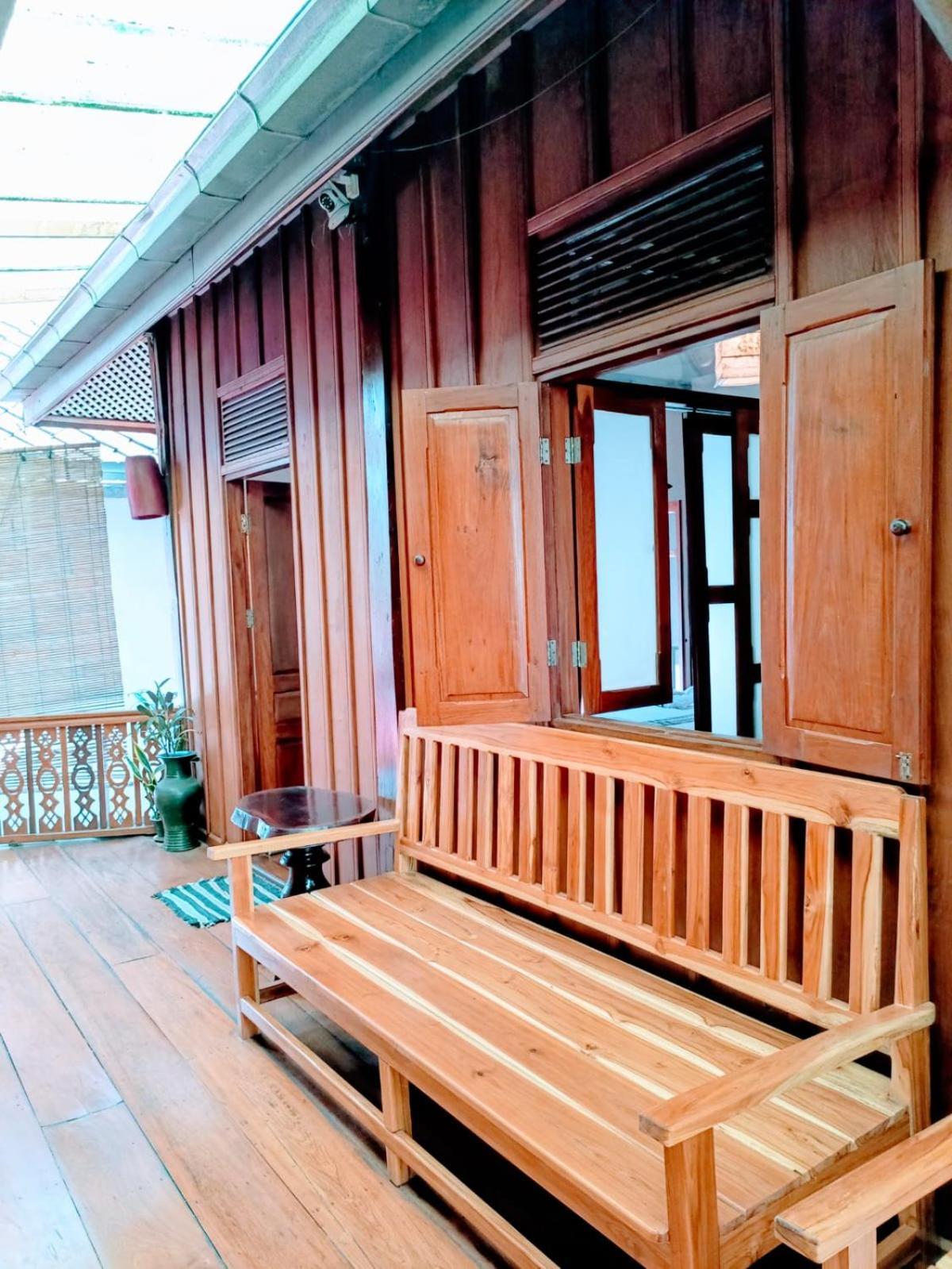 Ireenkevin Guesthouse Luang Prabang Extérieur photo